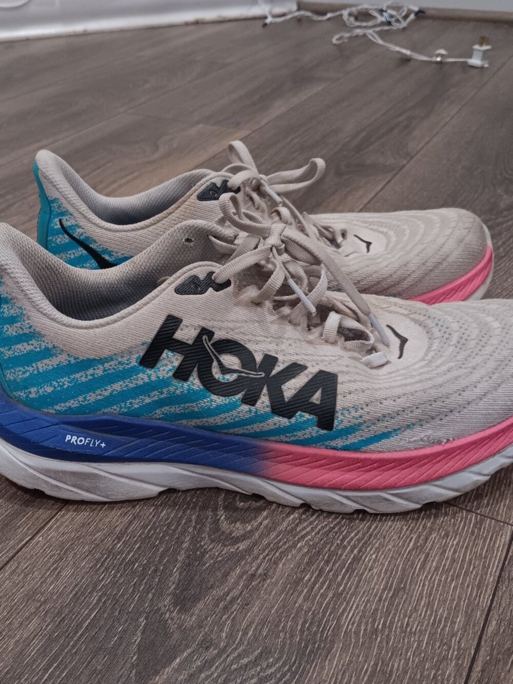 Hoka One One Mach 5 sneakers size 9.5 / S36x22 / V507 / W181